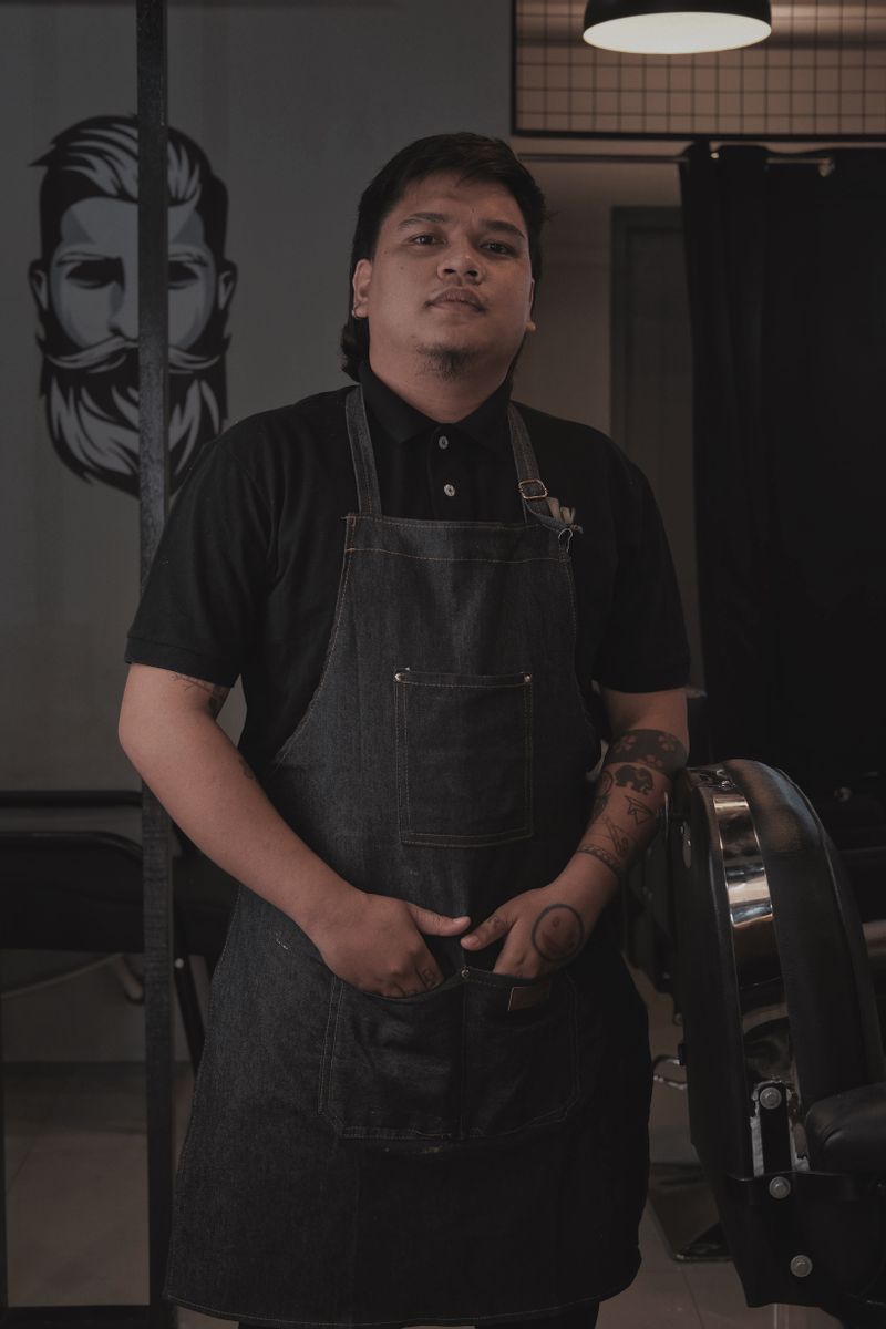Szabó Dániel – Fodrász, barber, RagyÓra Szépségszalon